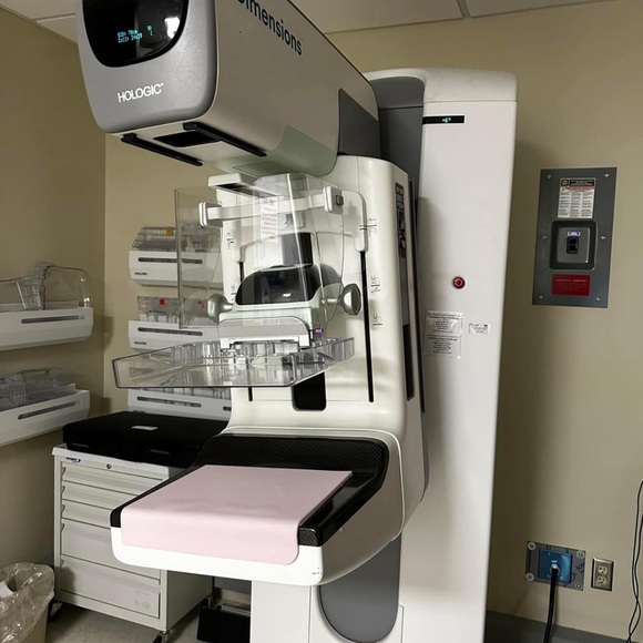 Breast Cancer Fund Raiser Raffle for @bellabugs41 - Picture 13 of 16